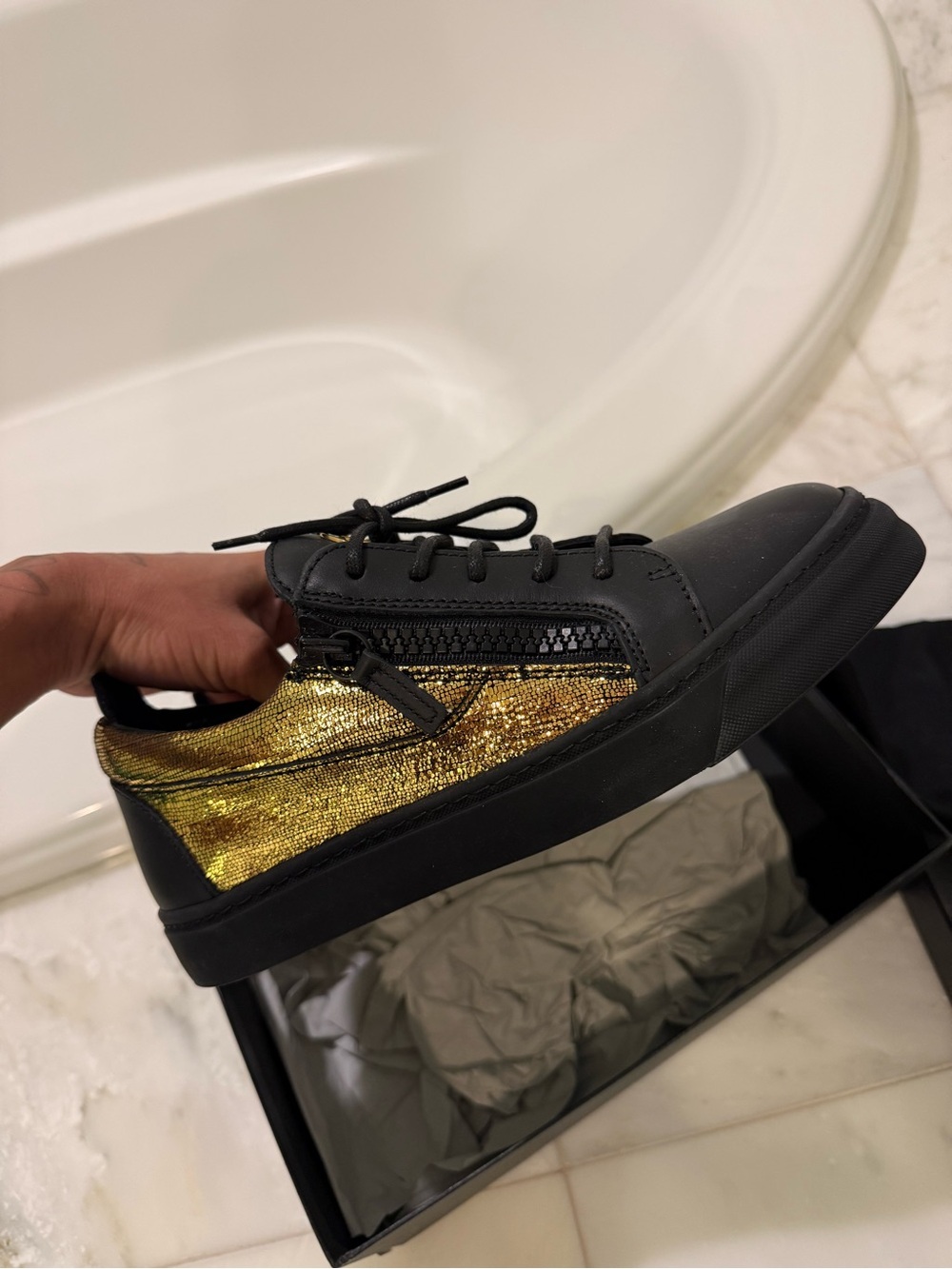 Brand NEW Giuseppe Zanotti Black and Gold Leather Low-Top Sneakers